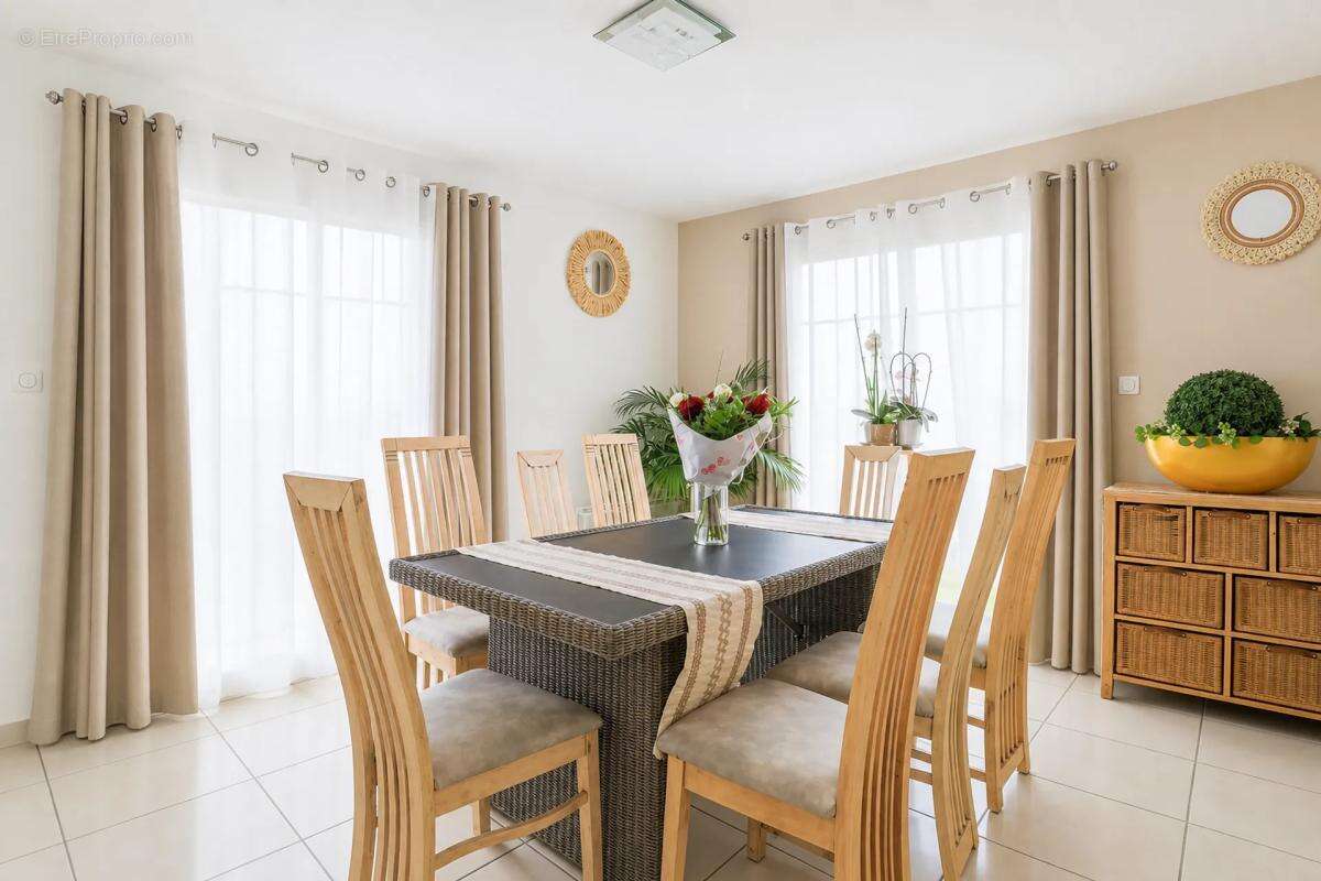 Maison de 170 m² à Tartigny avec jardin spacieux - photo 11