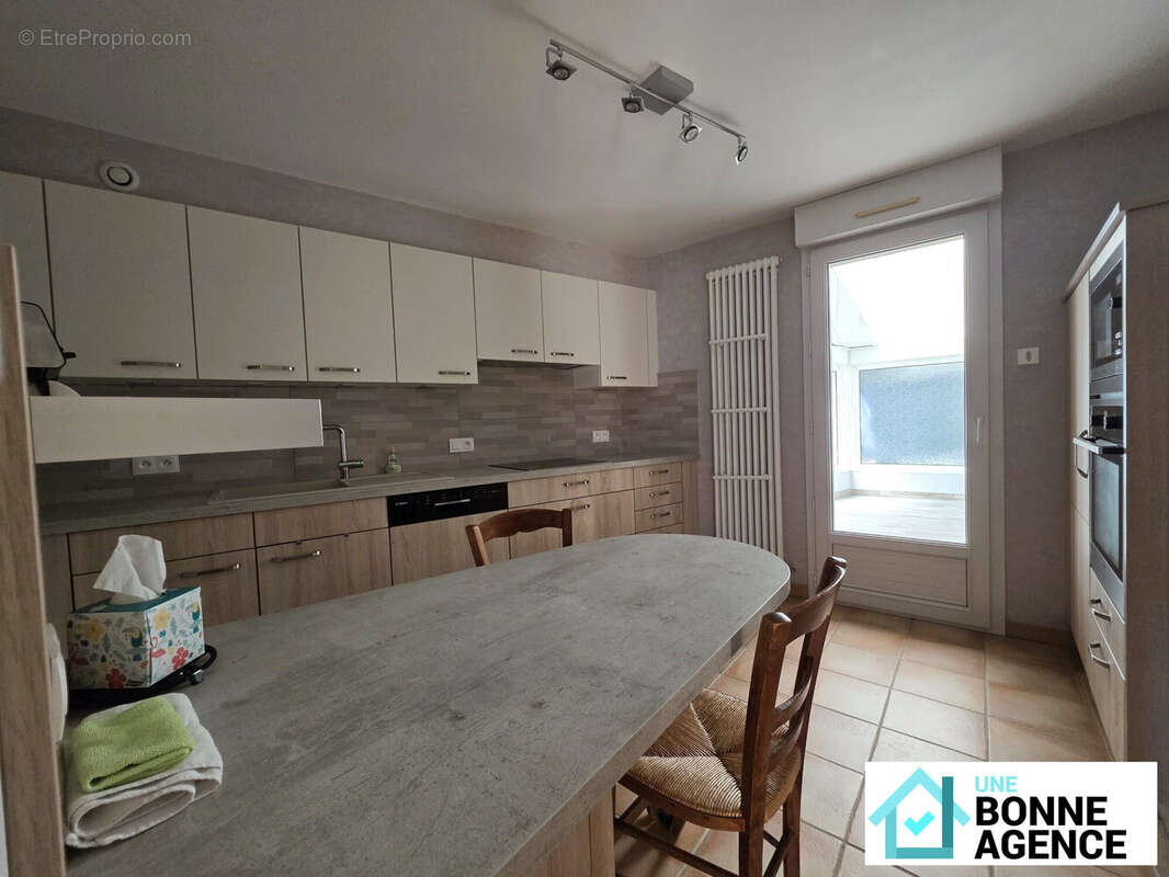 Maison 140 m² à Monteaux  - photo 3