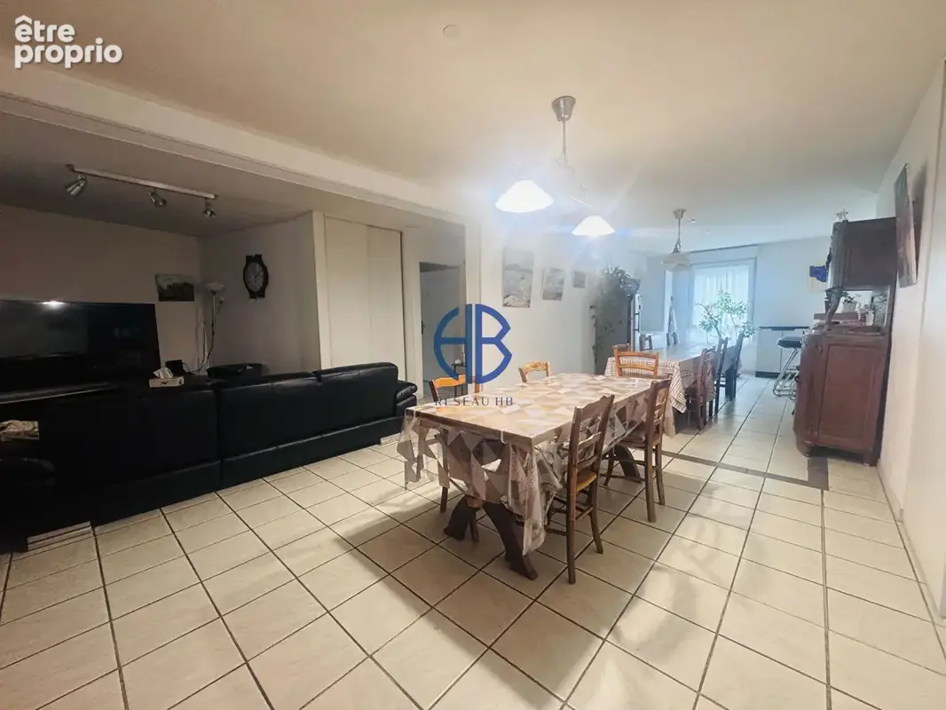 Appartement à VIRIEU-LE-GRAND