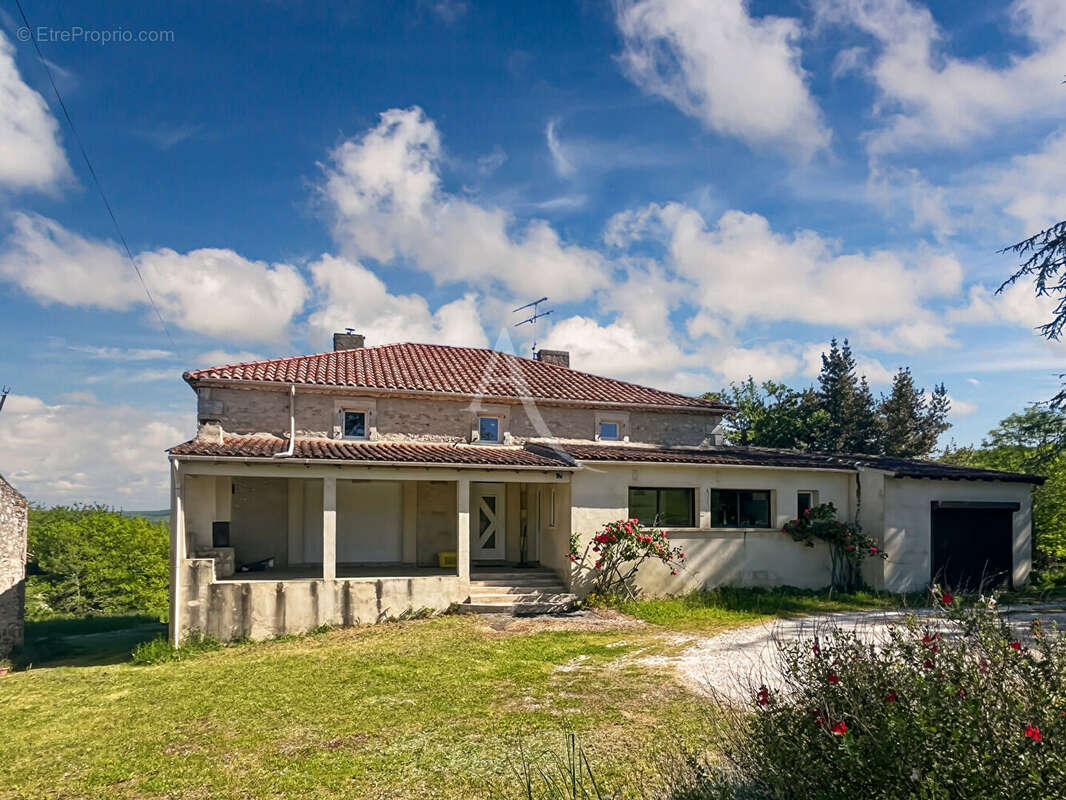 Maison à MONTAYRAL