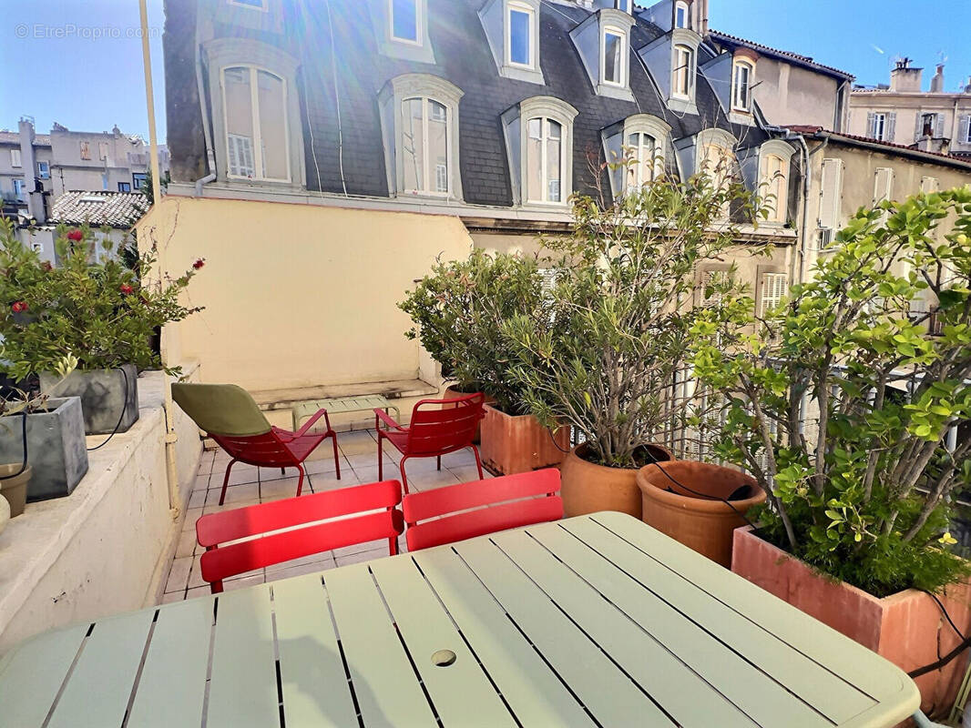 Appartement à MARSEILLE-6E