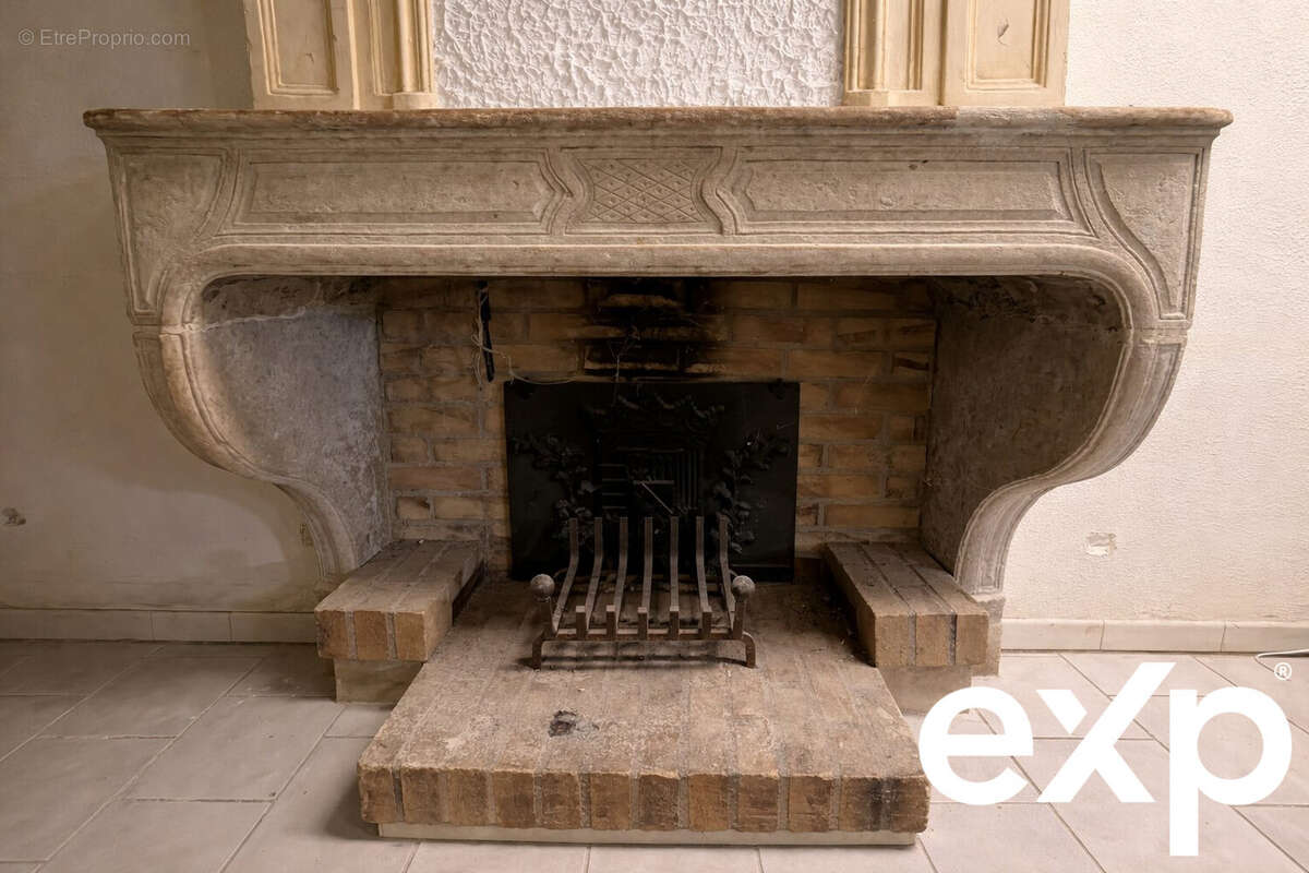 Commerce à CHAMPENOUX