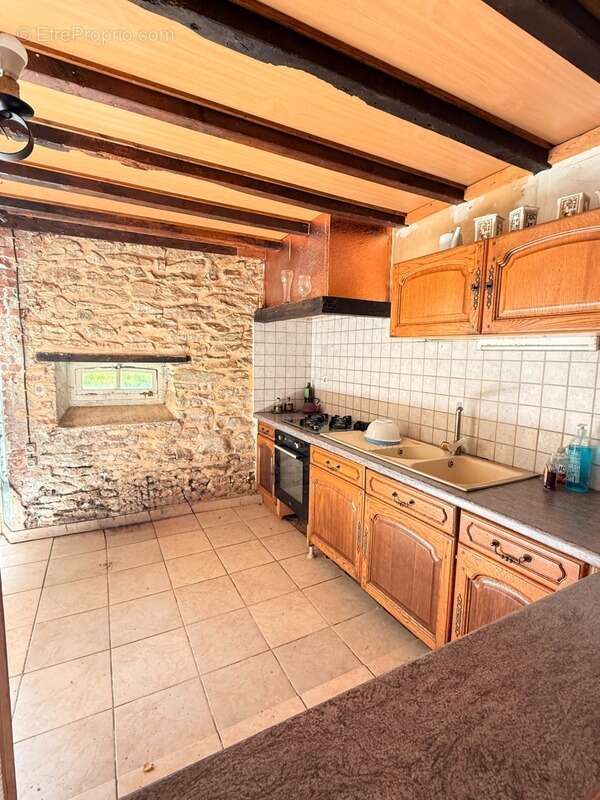 Maison à LA CELLE-DUNOISE