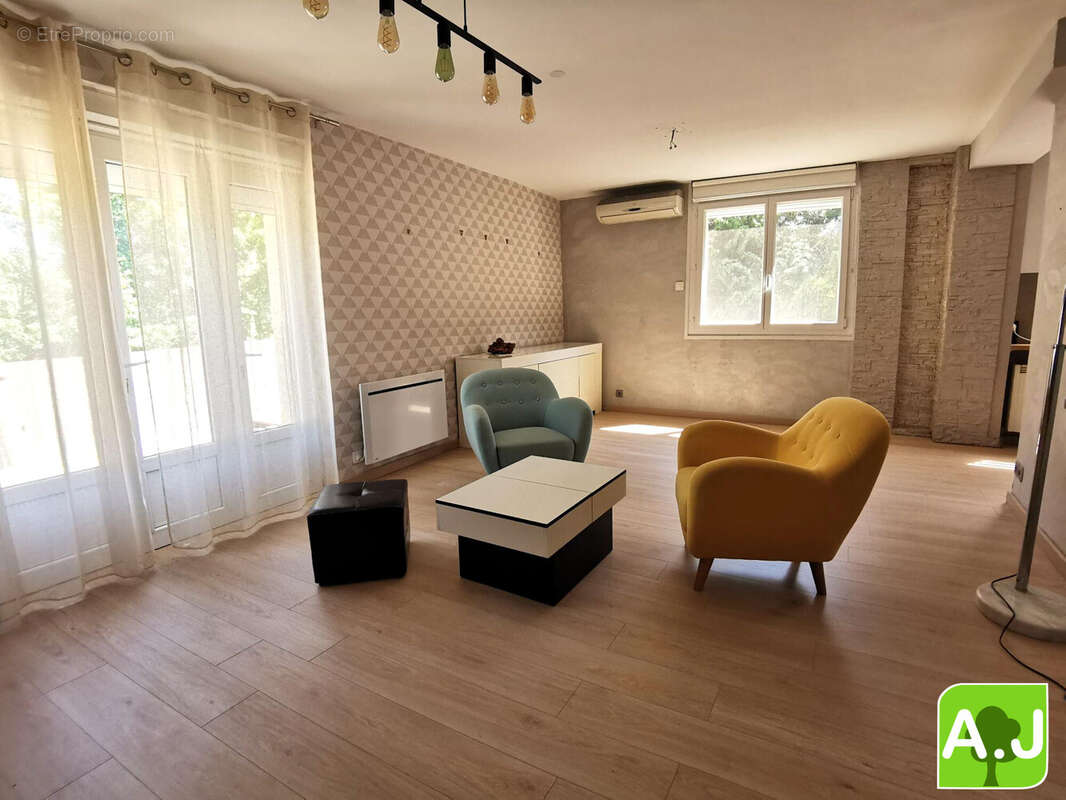 Maison à IVRY-LA-BATAILLE