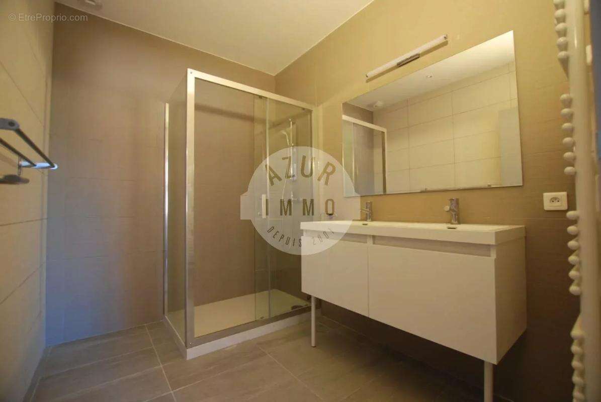 Appartement à ROQUEVAIRE
