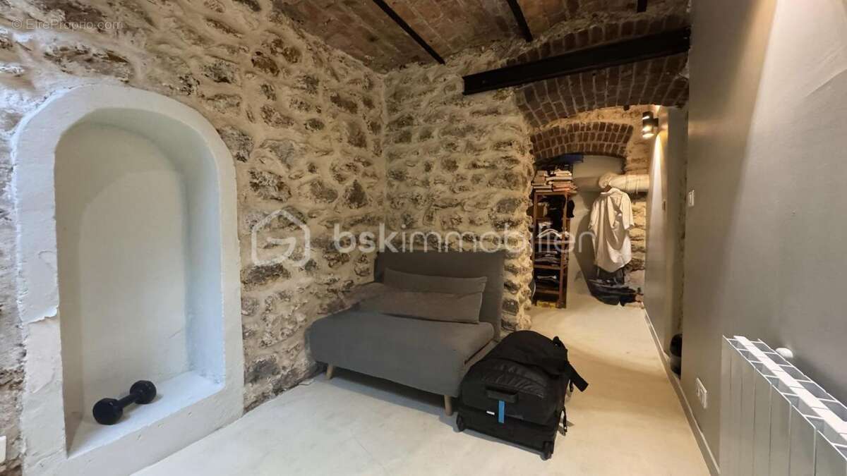 Commerce à PARIS-18E