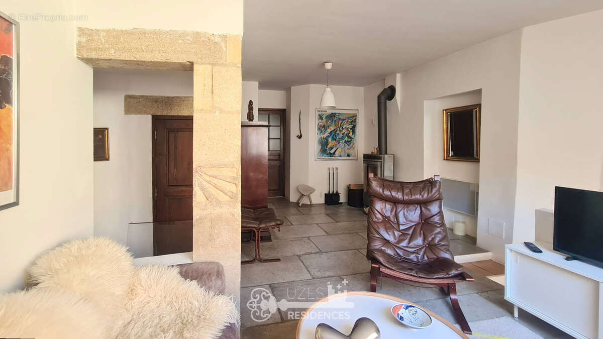Maison de village rénovée avec 3 terrasses à 5 minutes d'Uzès - photo 9