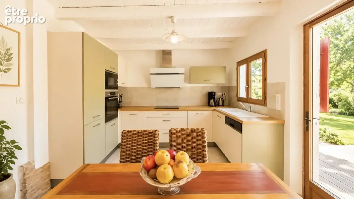 Landaise de caractère rénovée avec dépendances habitables sur plus de 8 400 m². - photo 9