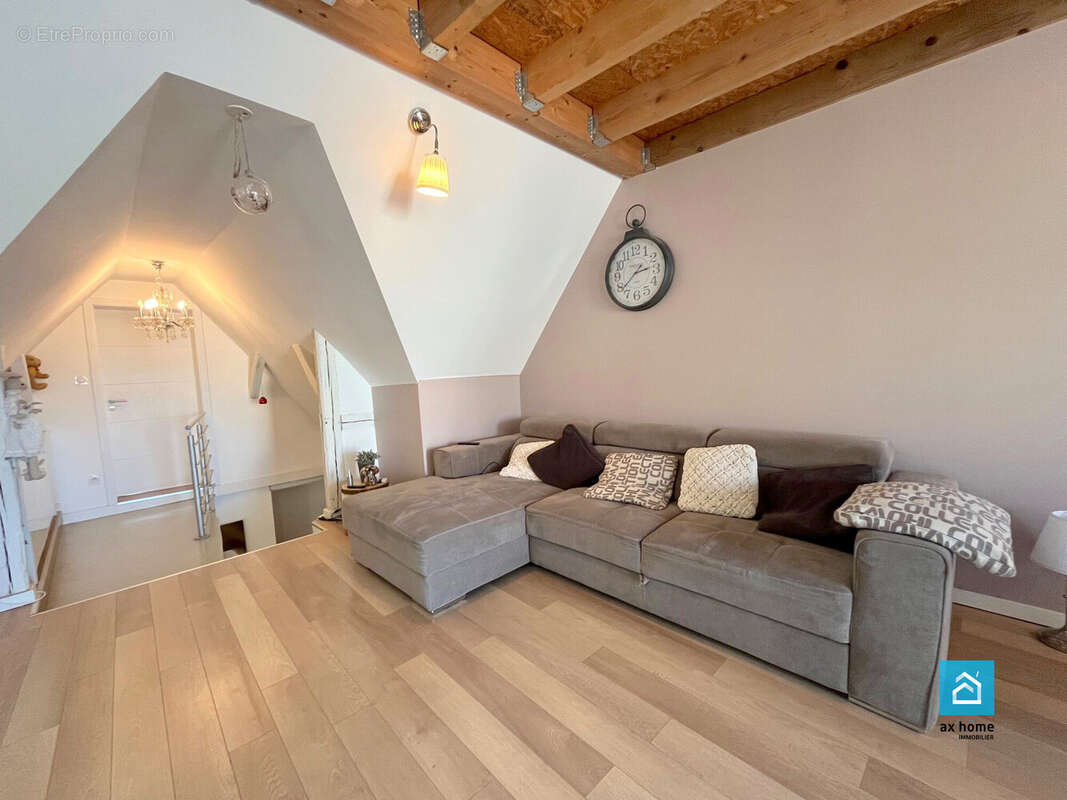 KOCHERSBERG QUATZENHEIM TRUCHTERSHEIM WIWERSHEIM DUPLEX MAISON DE VILLE ATYPIQUE GARAGE TERRASSE