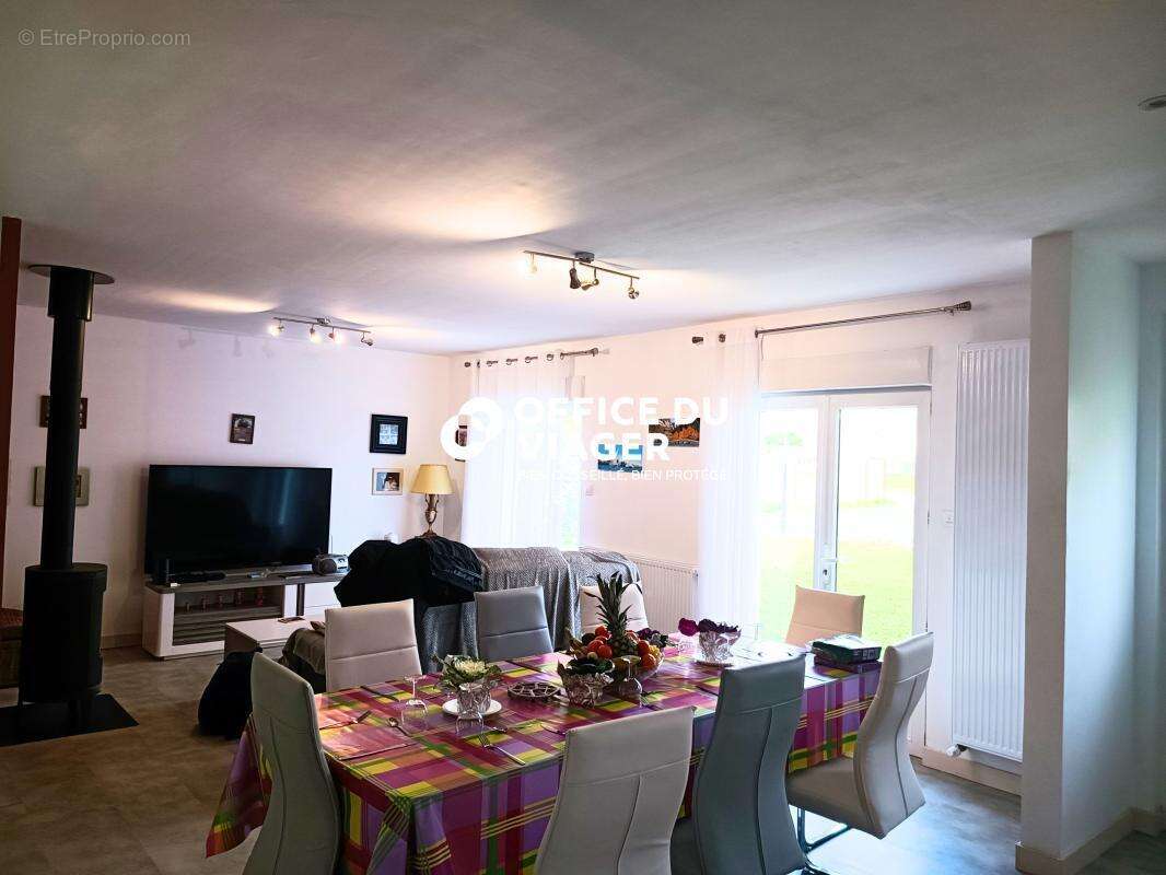 Maison à LINARS