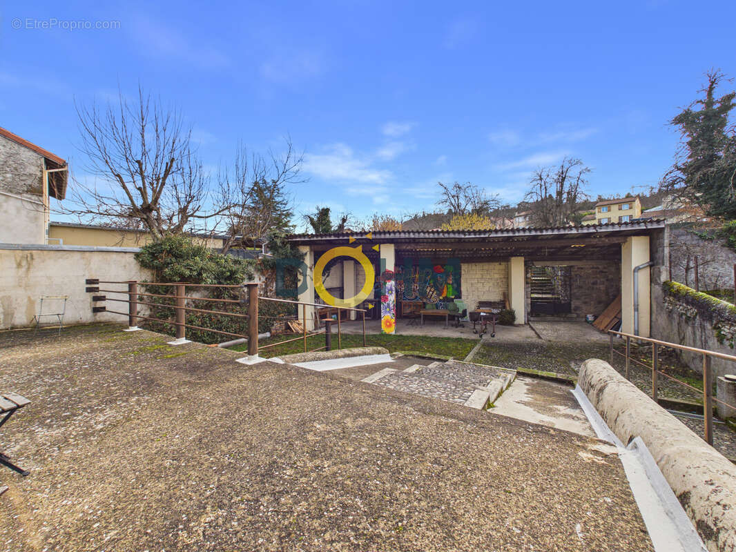 Maison à ESPALY-SAINT-MARCEL