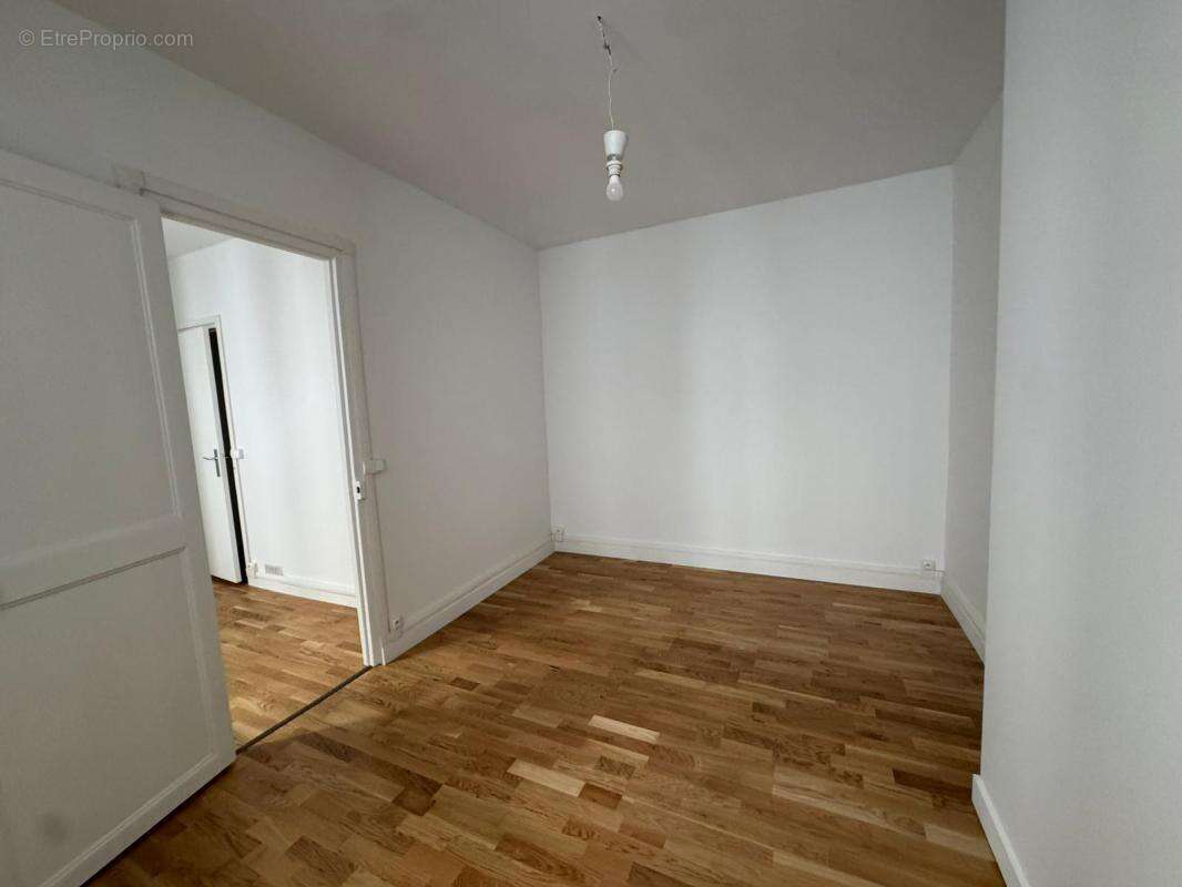 Appartement à PARIS-20E