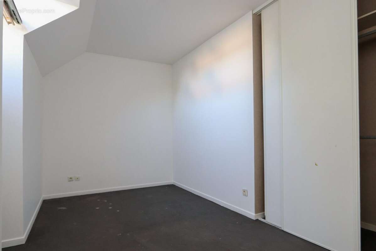 Maison 100 m² à Villermain  - photo 7