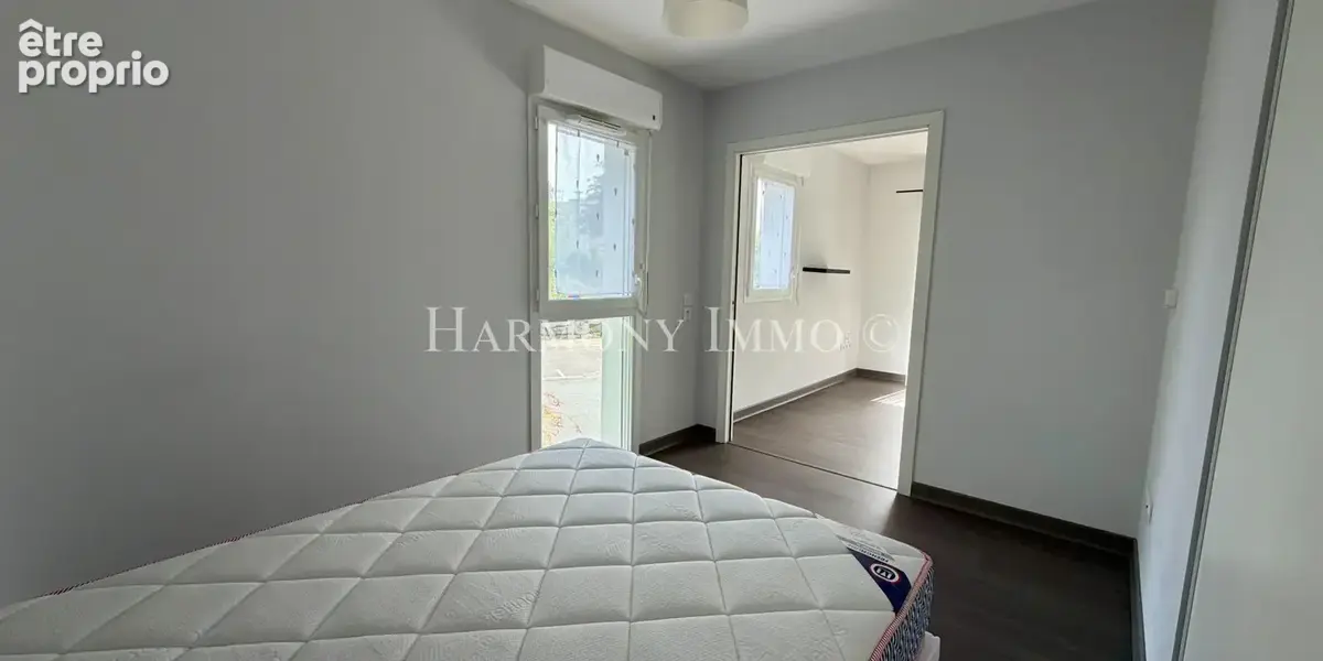 En exclusivité, T2 avec terrasse, parking, cave et local deux roues sécurisé - photo 10