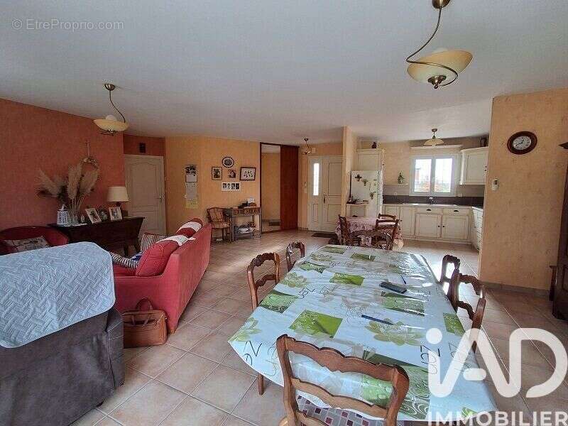 Photo 5 - Maison à SAINT-SYMPHORIEN