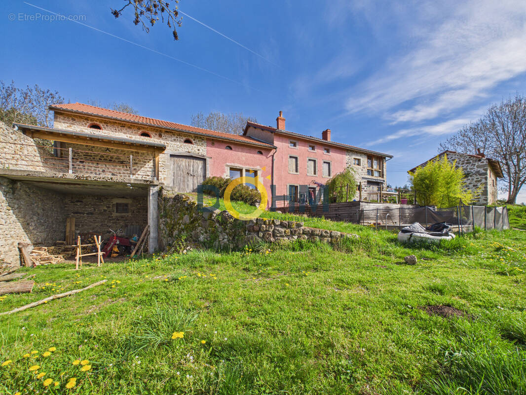 Maison à VERNASSAL