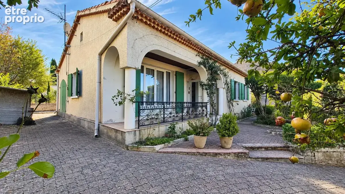 Maison à PEYNIER