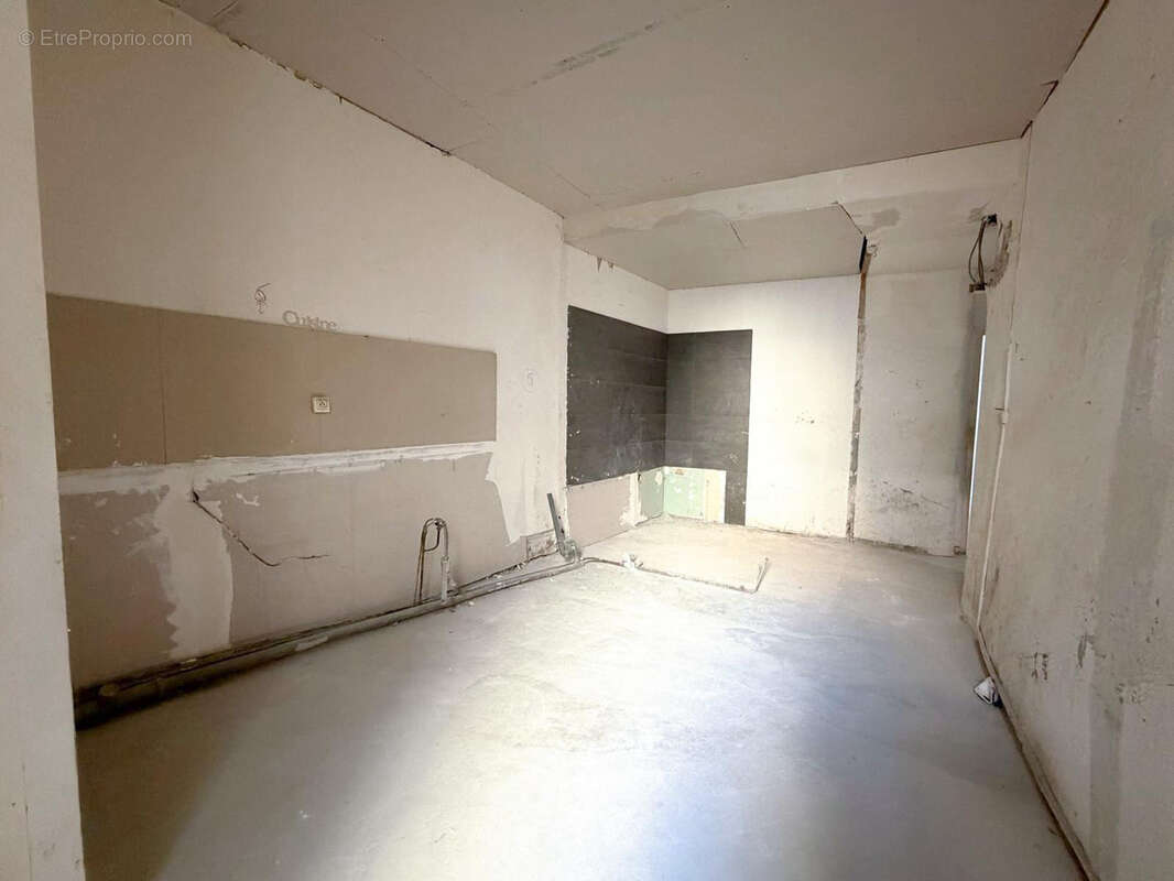 Appartement à MARSEILLE-1E