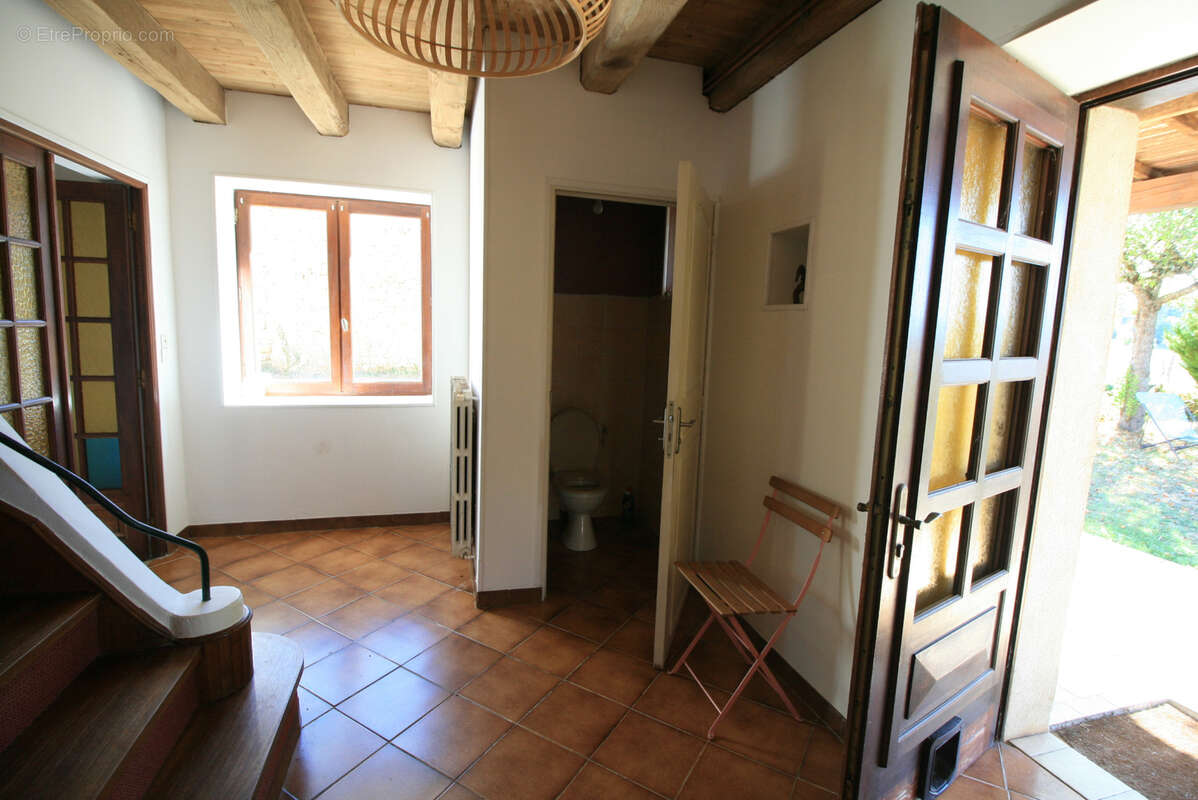 Maison à SAINT-LEON-SUR-VEZERE