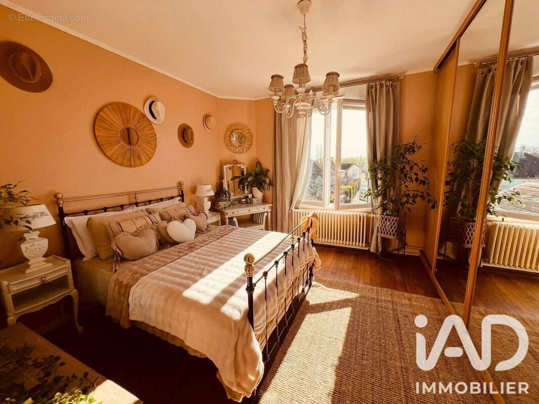 Photo 6 - Maison à ROMILLY-SUR-SEINE