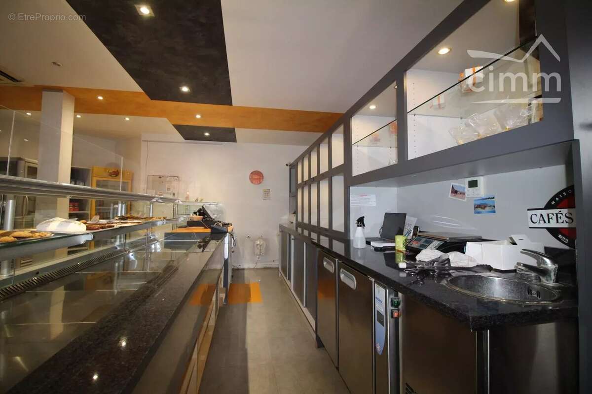 Commerce à COLOMARS