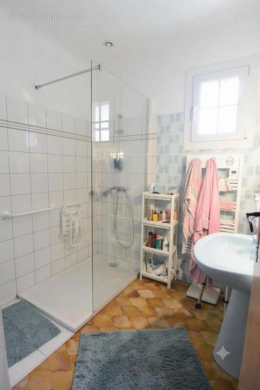 Maison 90 m² à Rians  - photo 7