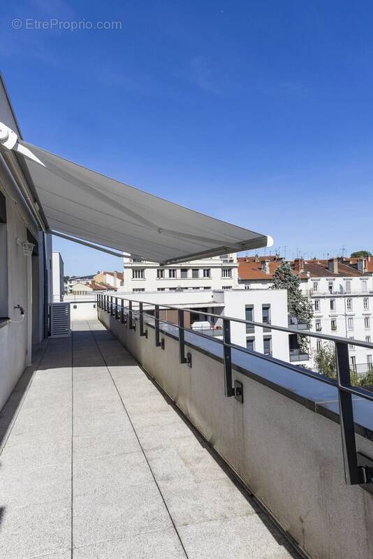 Appartement à LYON-9E