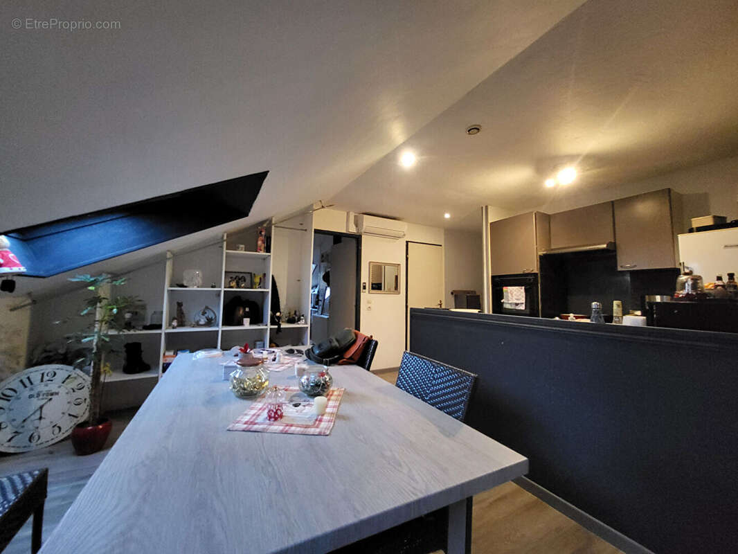 Appartement à AVRICOURT