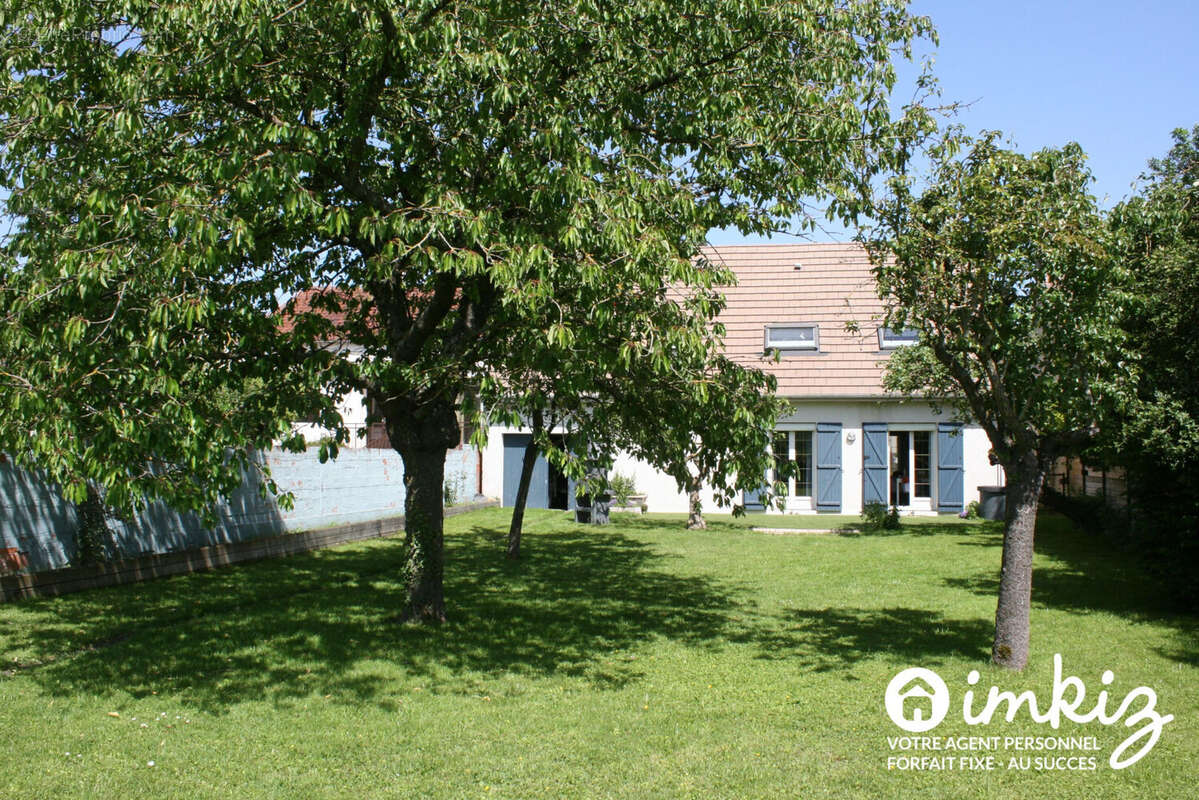 Maison de charme 154 m2 - 7 pièces - 5 chambres - photo 16