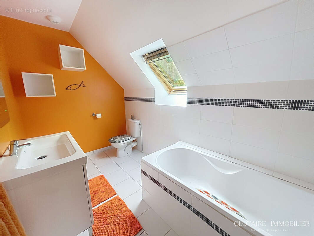 Maison à SAINT-VAAST-DE-LONGMONT