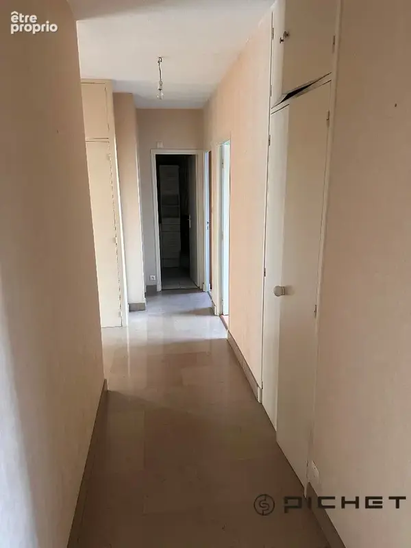 Appartement à rafraichir dans résidence recherchée / Garage et 2 balcons - photo 6