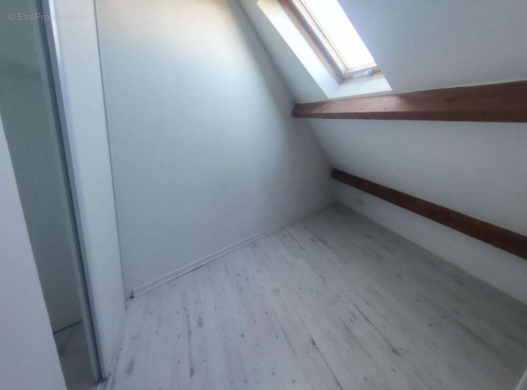 Appartement à SARTROUVILLE