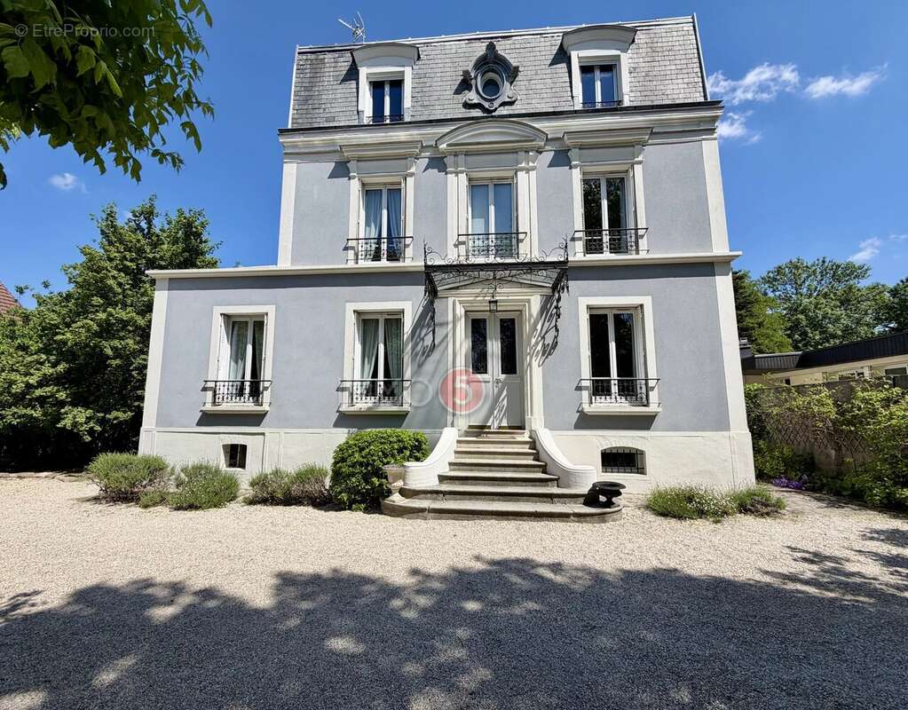 Maison à LE RAINCY