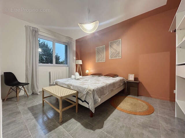 Appartement à SAINT-ETIENNE-DE-TULMONT