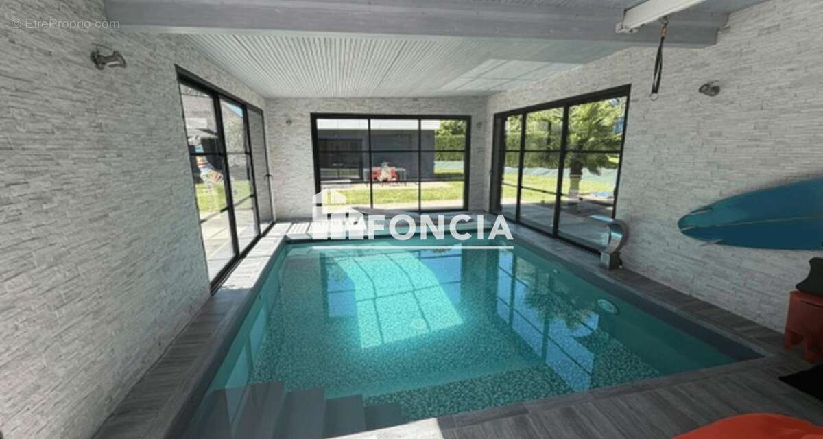 Propriété d’exception  à 3 km de Le Mans Métropole – Volumes généreux & prestations haut de gamme - photo 5