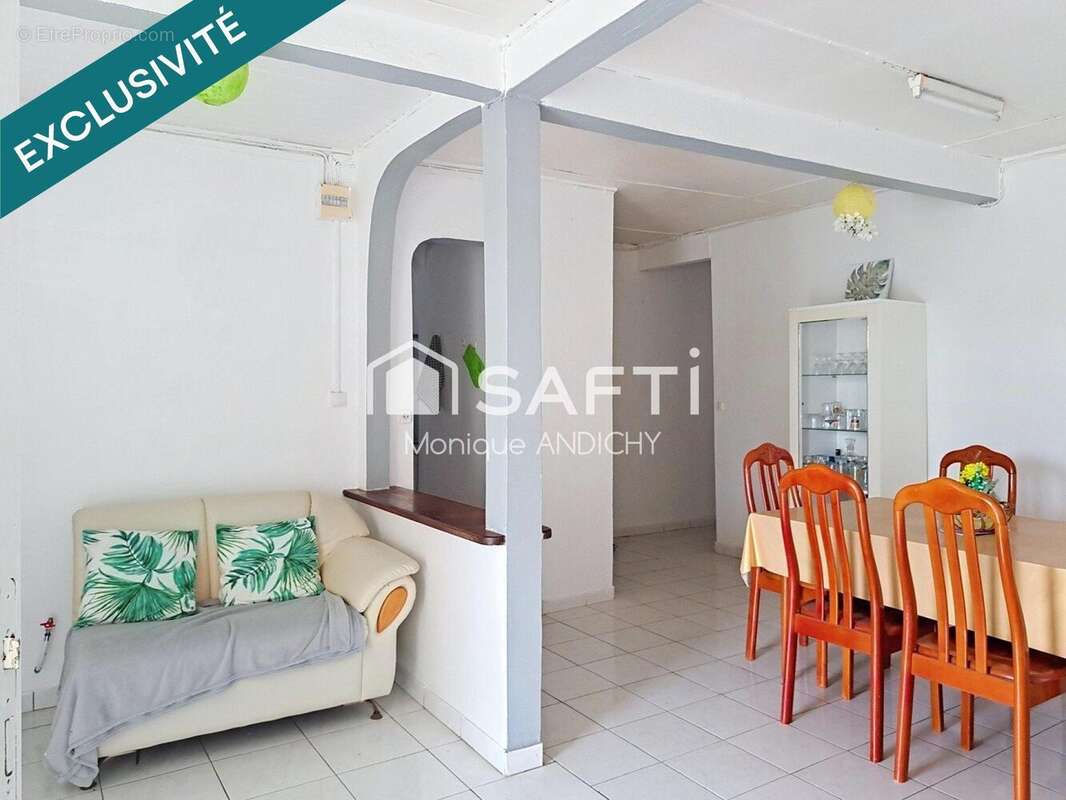 Photo 2 - Maison à RIVIERE-PILOTE