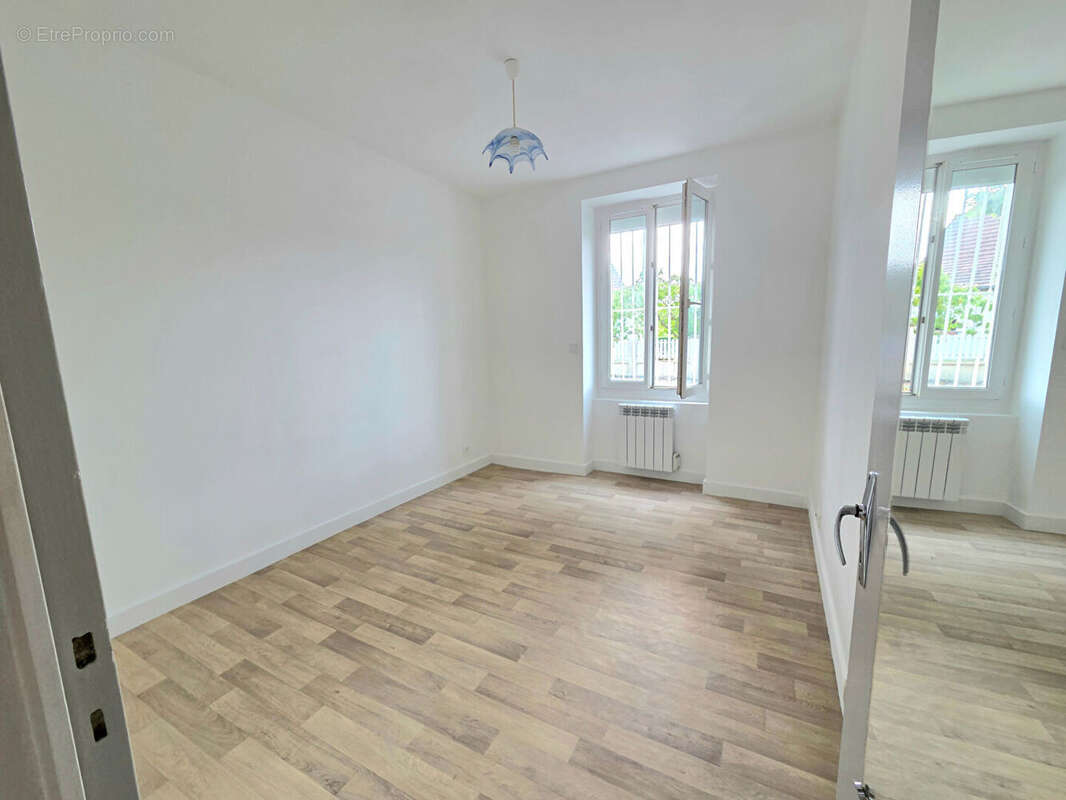 Centre ville avec garage - 41 m²- 393 m² de terrain - photo 6