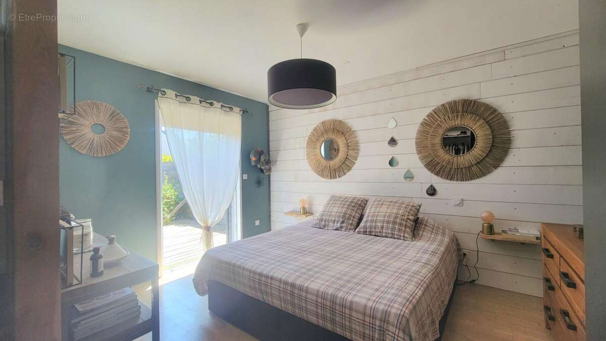 Maison à SAINT-LEGER-DES-BOIS