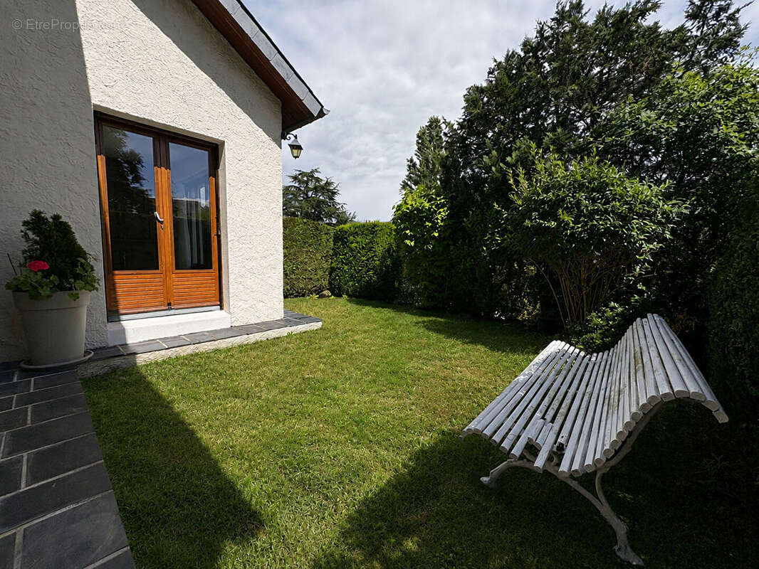 Maison à VERRIERES-LE-BUISSON