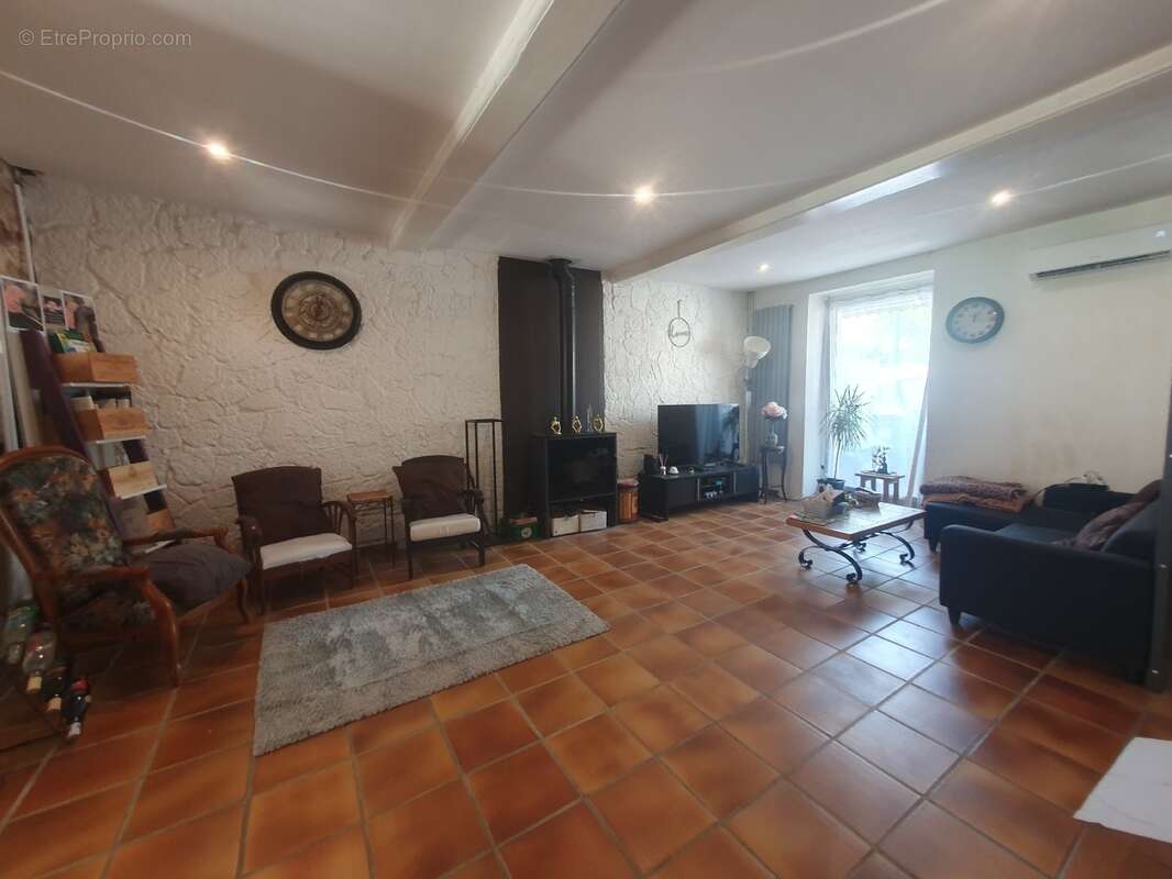 Maison 150 m² à Pusignan  - photo 5