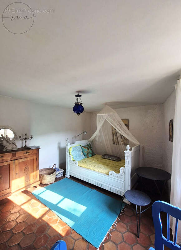 Maison à CABREROLLES