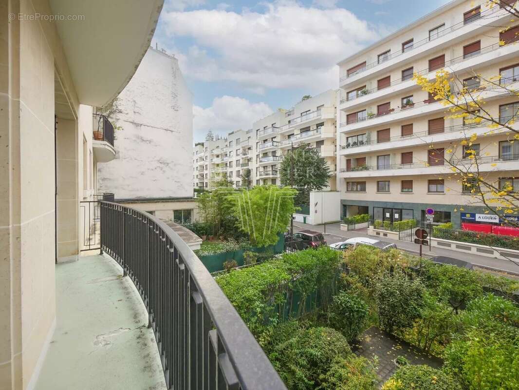 Appartement à NEUILLY-SUR-SEINE