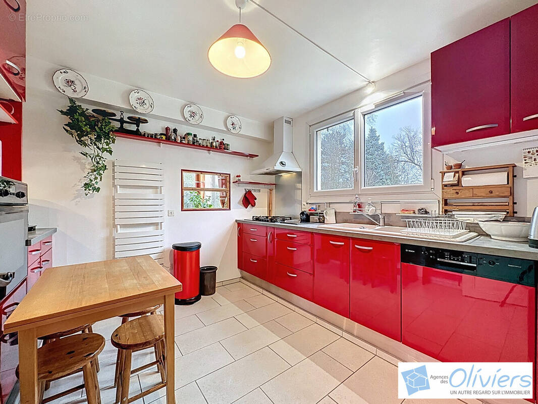 Maison à VOISINS-LE-BRETONNEUX