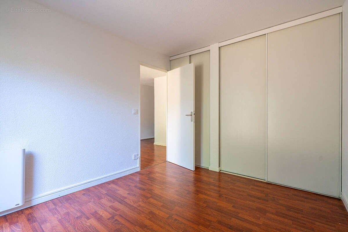 Bordeaux Fondaudège - Appartement T3 de 69 m² avec jardin de 60 m² et parking - photo 8