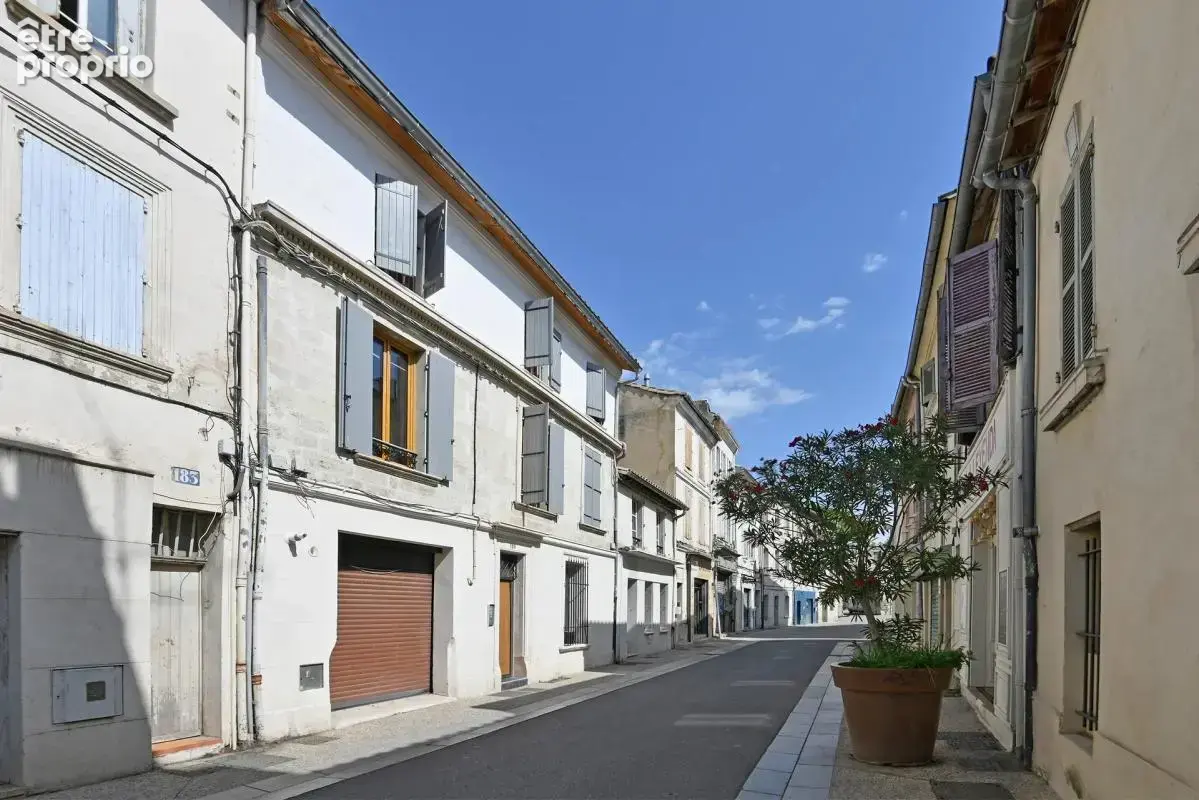 Avignon intra-muros – Immeuble de rapport rénové, de 8 logements, vendu entièrement meublé - photo 31
