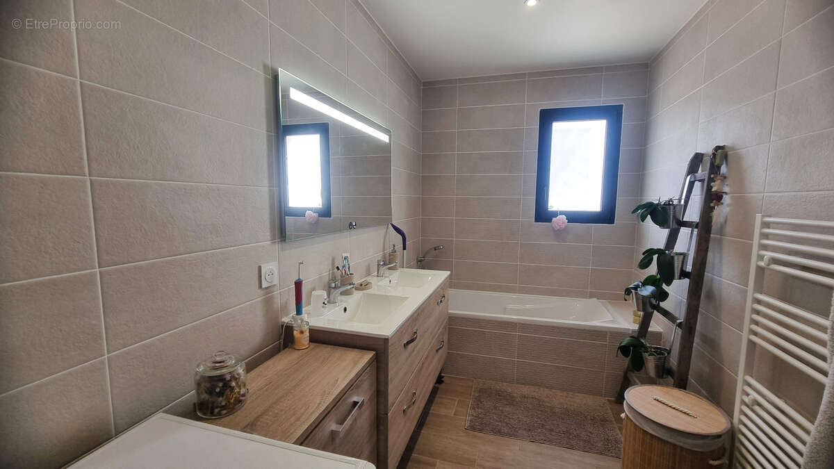 Maison à PIERREFEU-DU-VAR