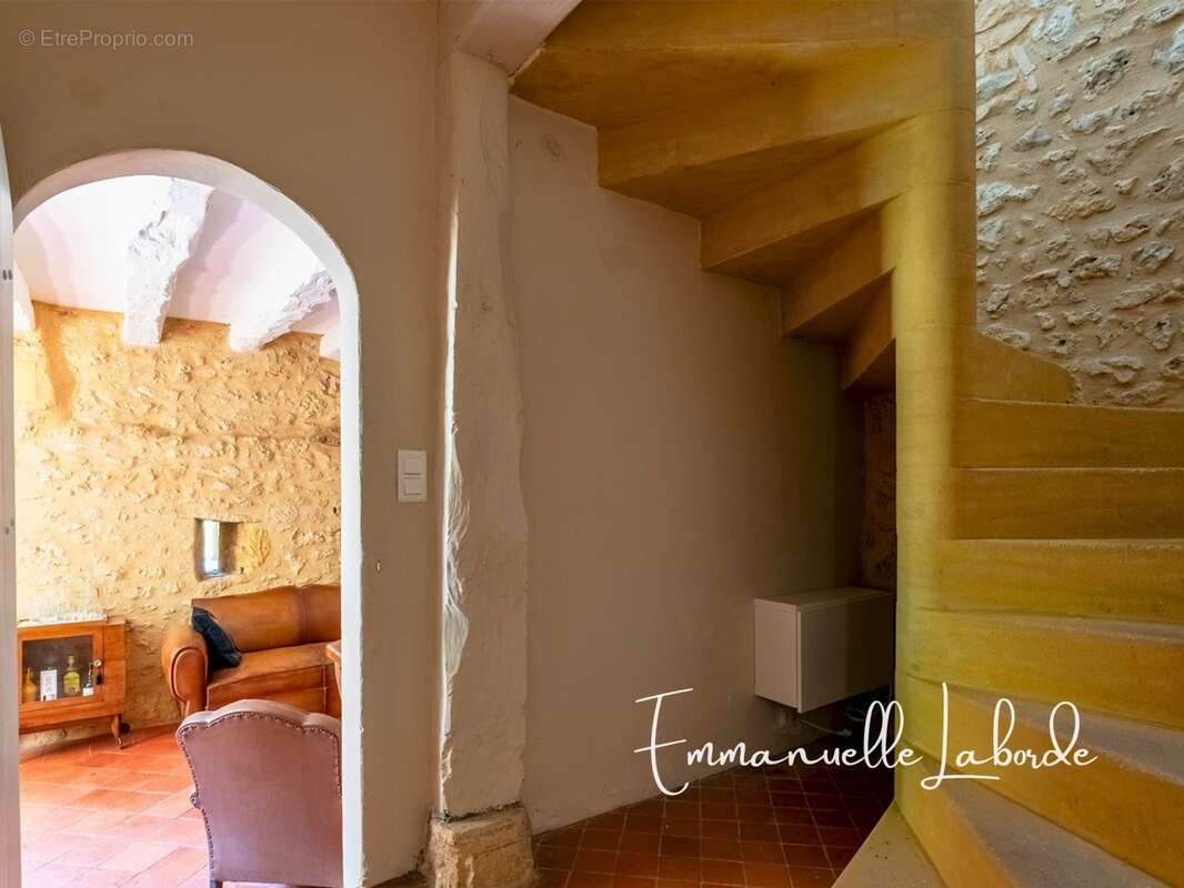 Propriété en pierre avec maison d’amis, piscine et 2,5 hectares LALINDE (24) - photo 8