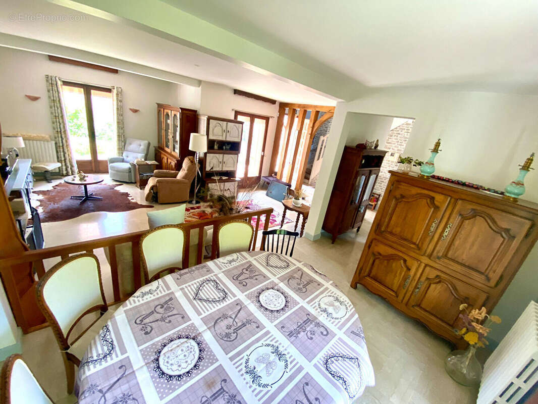 Maison à SARTROUVILLE