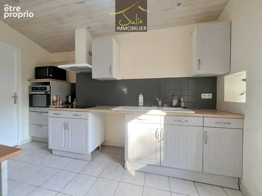 Charmante maison de 85m2 habitables. Terrain et dépendances. - photo 5