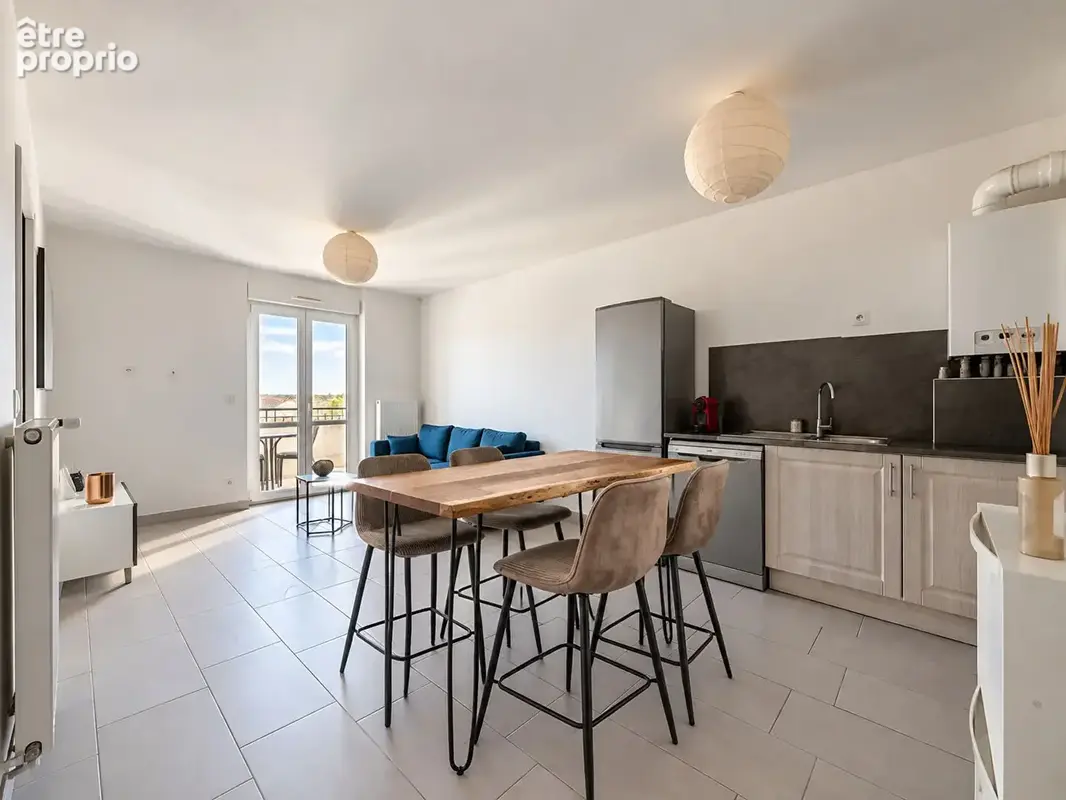Appartement 2 pieces lumineux, proche de toutes commodites - photo 1